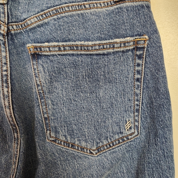 Silver Jeans Highly Desirable Straight Leg High rise Womens Size 26 Frayed Rips - Picture 5 of 10